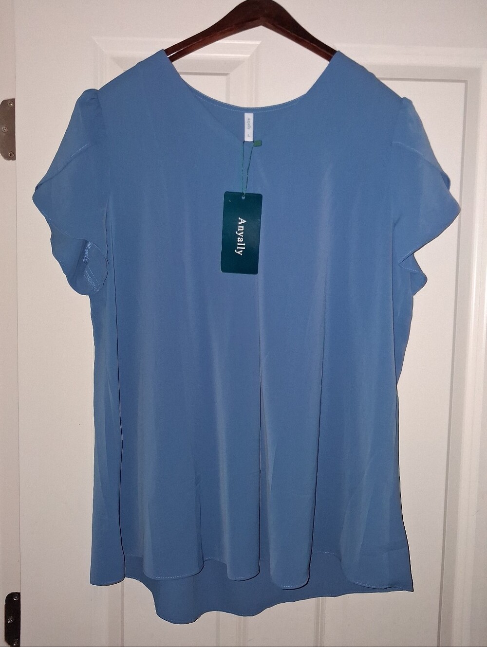 New With Tags 4 PACK Light Blue & Navy & Blue & White/Blue Anyally Blouse's - Picture 2 of 16